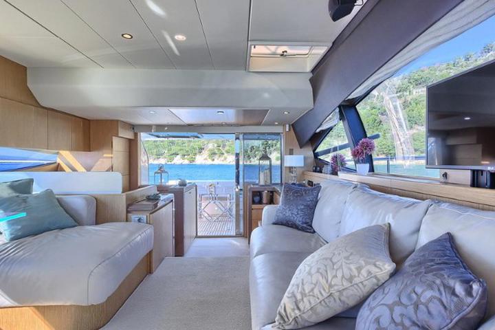 Ferretti 620 2004 iç mekan 1