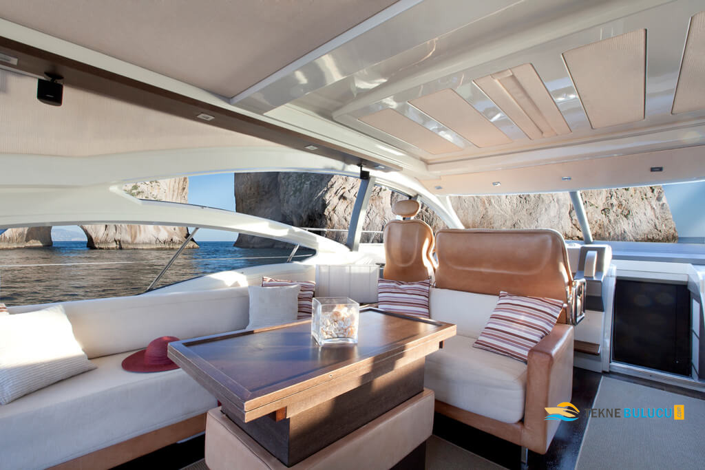 Azimut 62S 2010 iç mekan 1