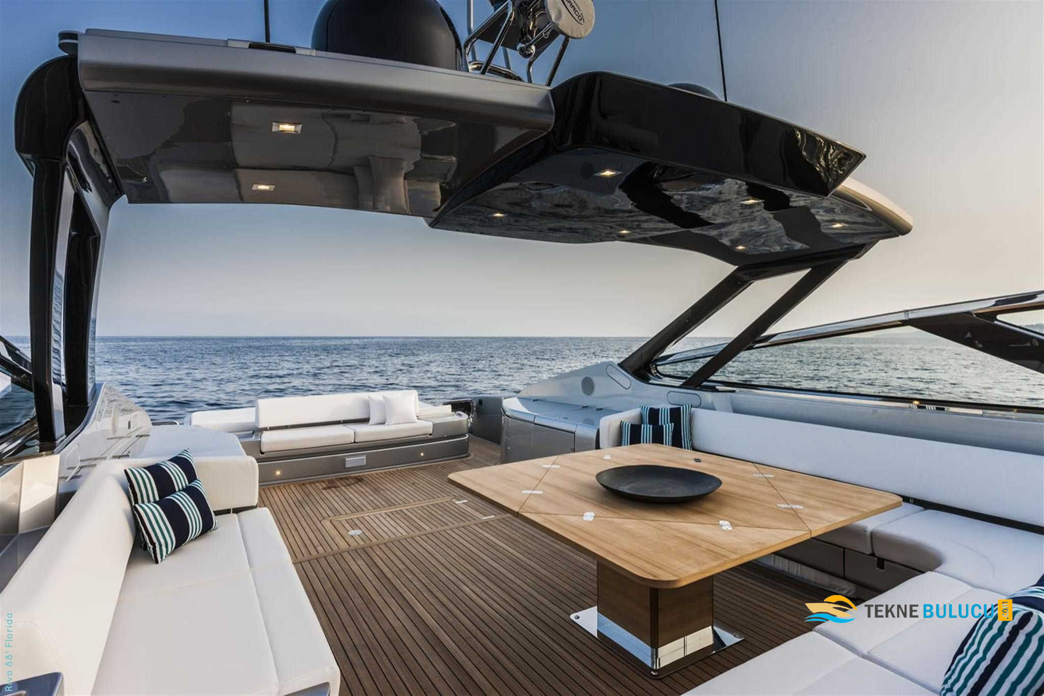 Riva 88 Florida 2022 iç mekan 1