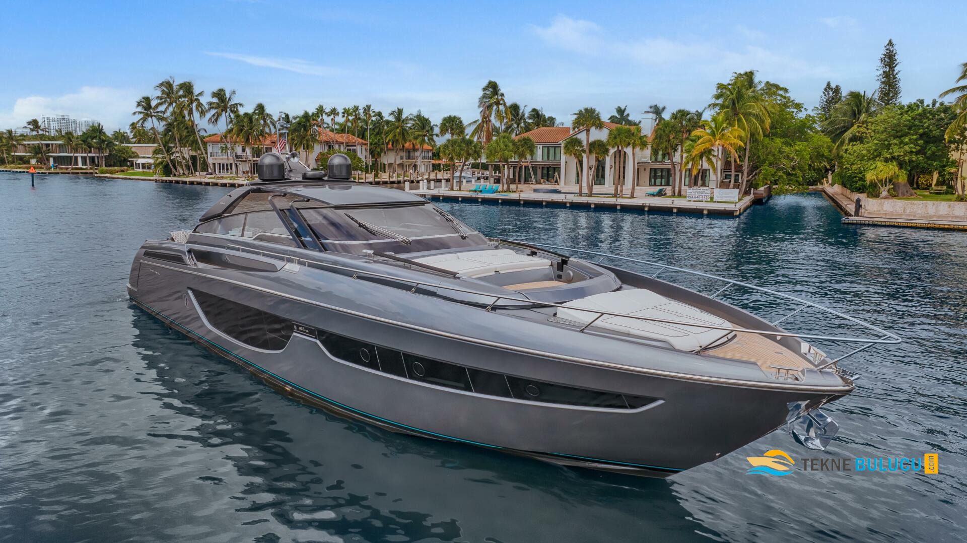 Riva 76 Bahamas 2019 iç mekan 1