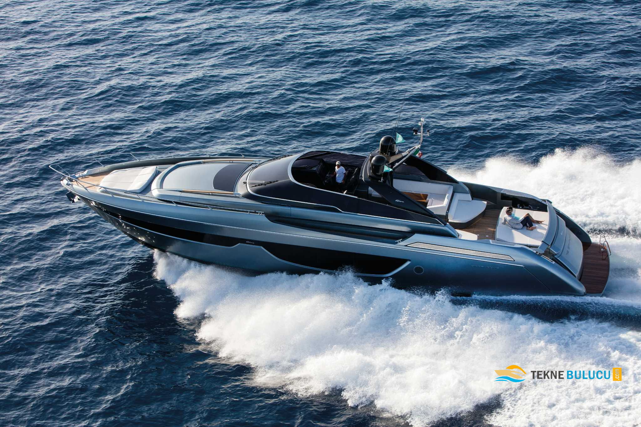 Riva 76 Bahamas 2025 iç mekan 1