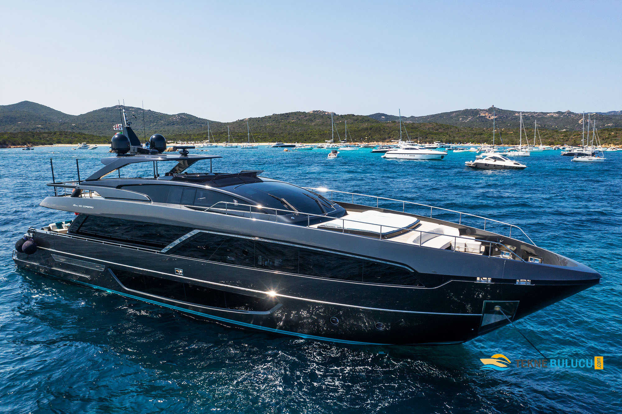 Riva 100 Corsaro 2019 iç mekan 1