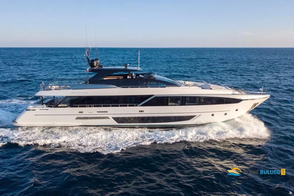 Riva 110 Dolcevita 2020 iç mekan 1