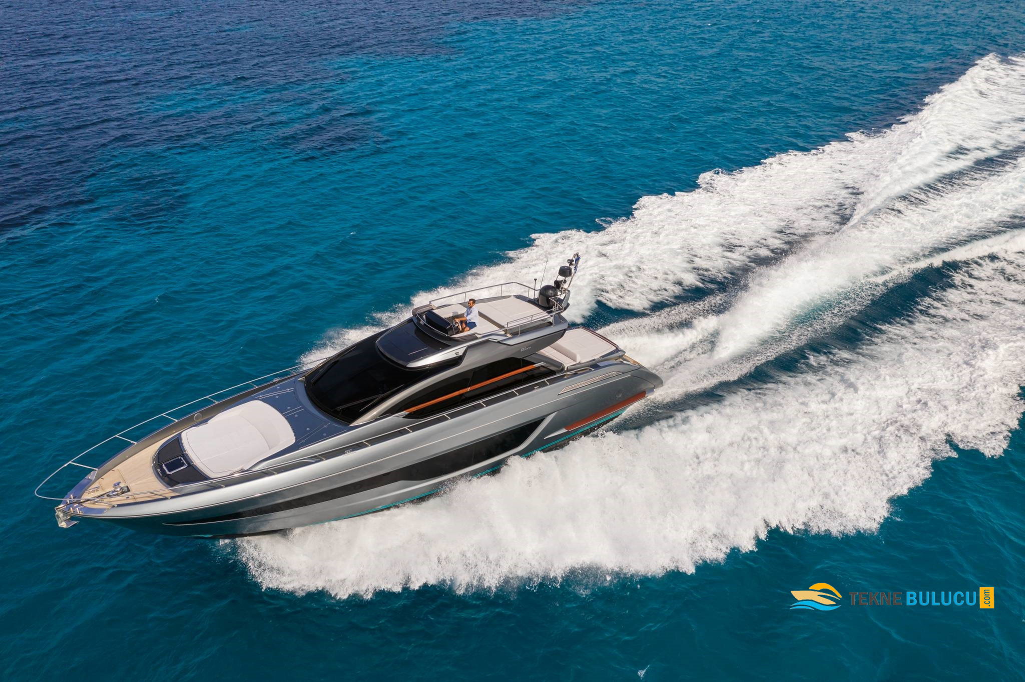 Riva 66 Ribelle 2021 iç mekan 1