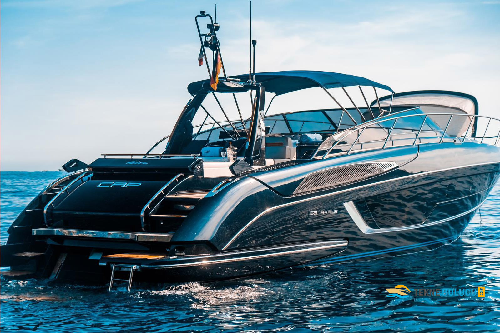 Riva 56 Rivale 2021 iç mekan 1