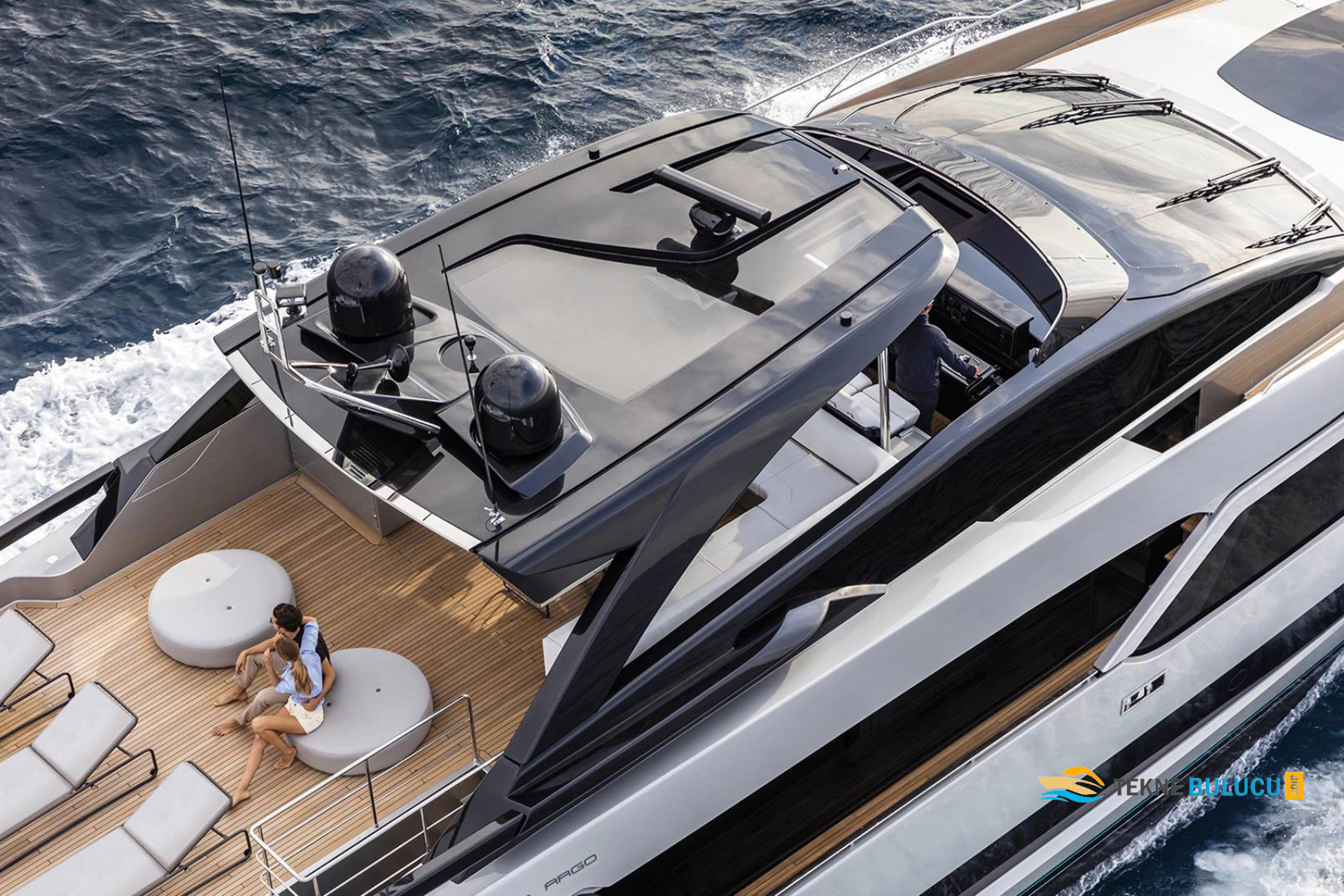 Riva 90 Argo 2024 iç mekan 1