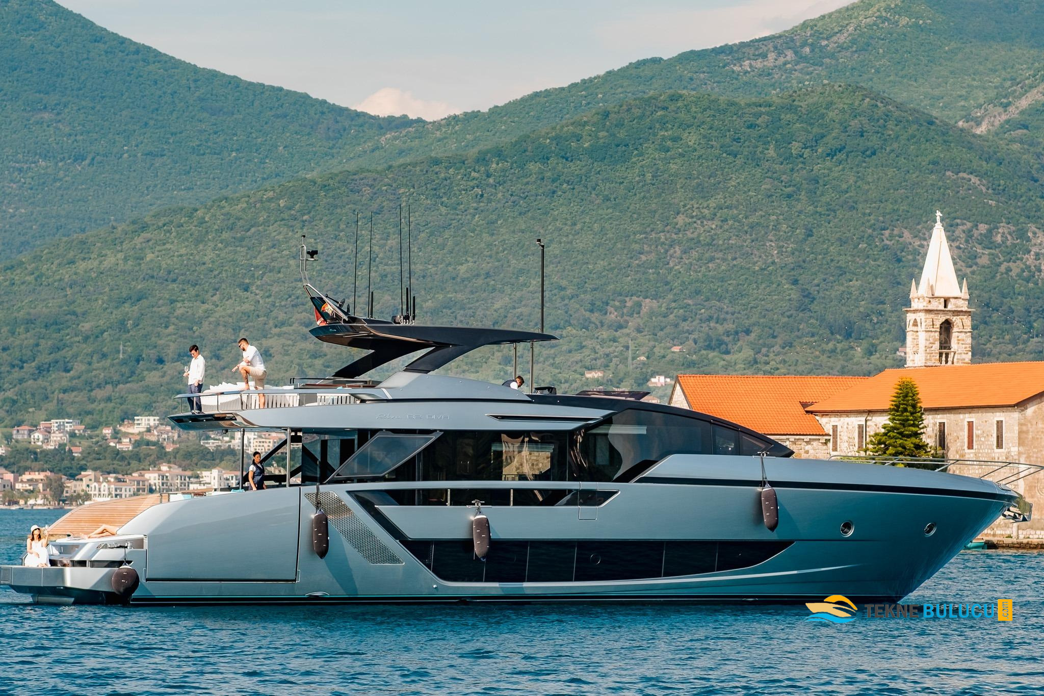 Riva 82 Diva 2023 iç mekan 1