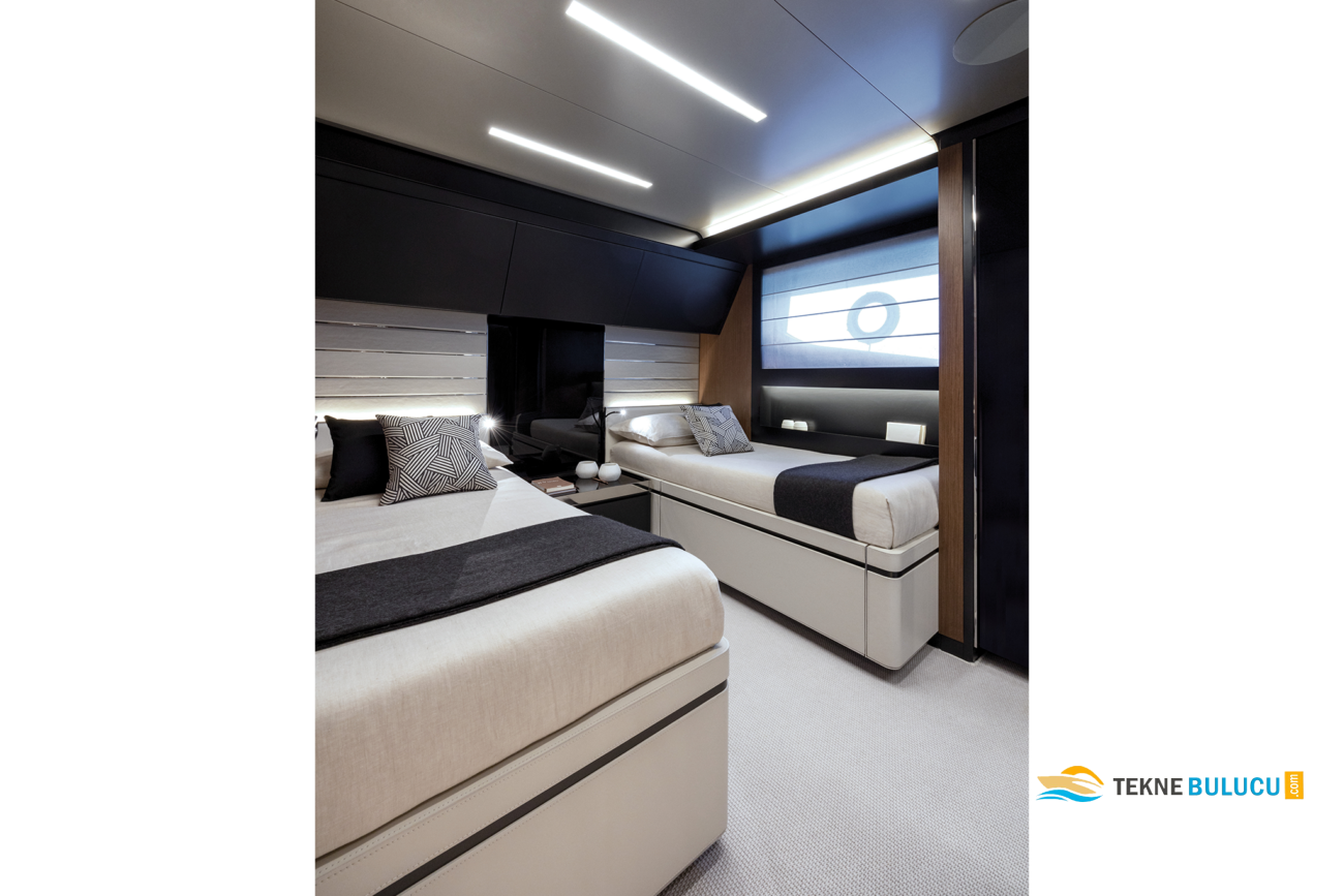 Riva 102 Corsaro Super 2025 iç mekan 1