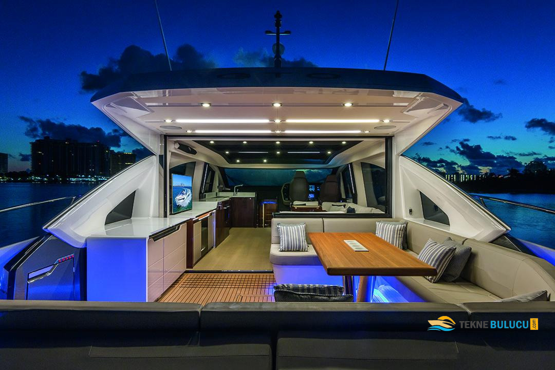 Fairline Targa 63 GTO 2021 iç mekan 1