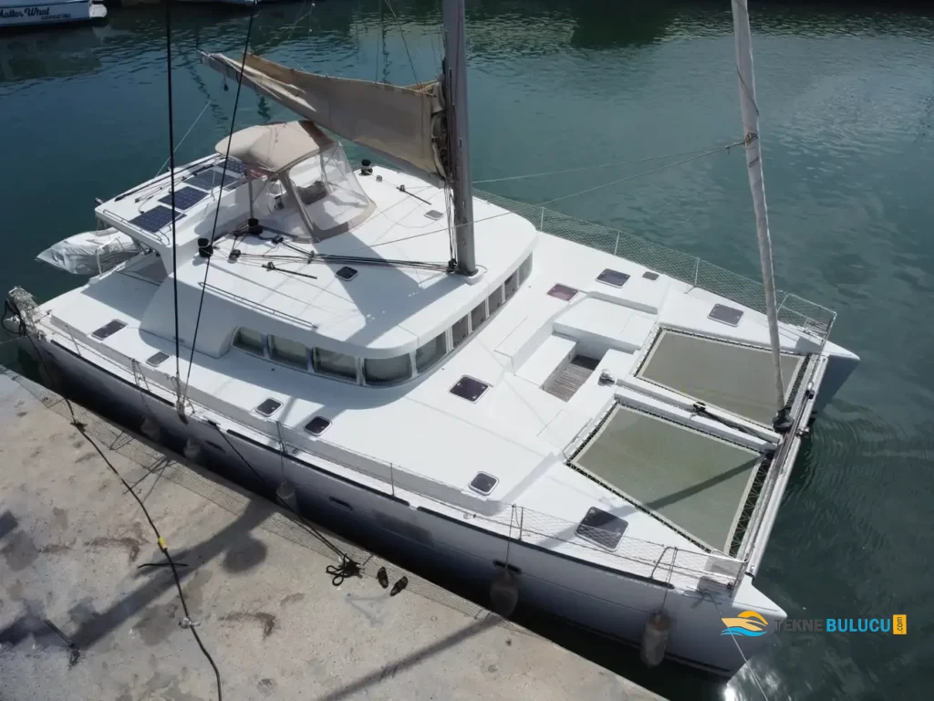 Lagoon 500 2012 iç mekan 1