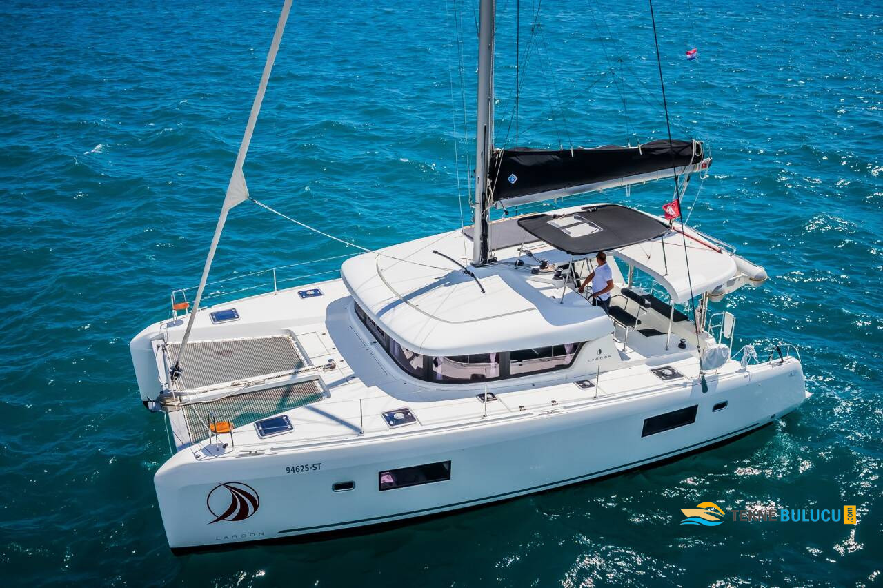 Lagoon 42 2016 iç mekan 1