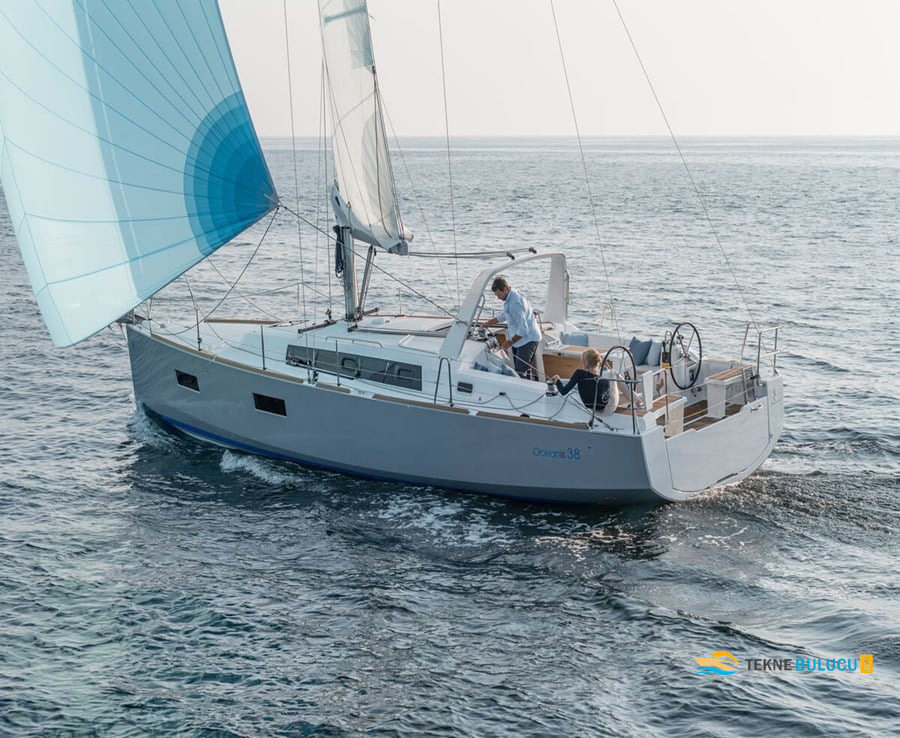 Beneteau Oceanis 38 2014 iç mekan 1