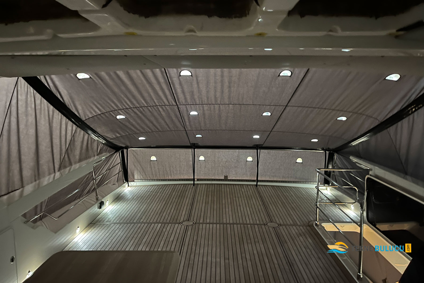 Absolute Navetta 64 2021 iç mekan 1