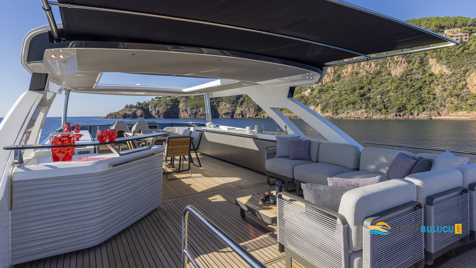 Absolute Navetta 75 2026 iç mekan 1