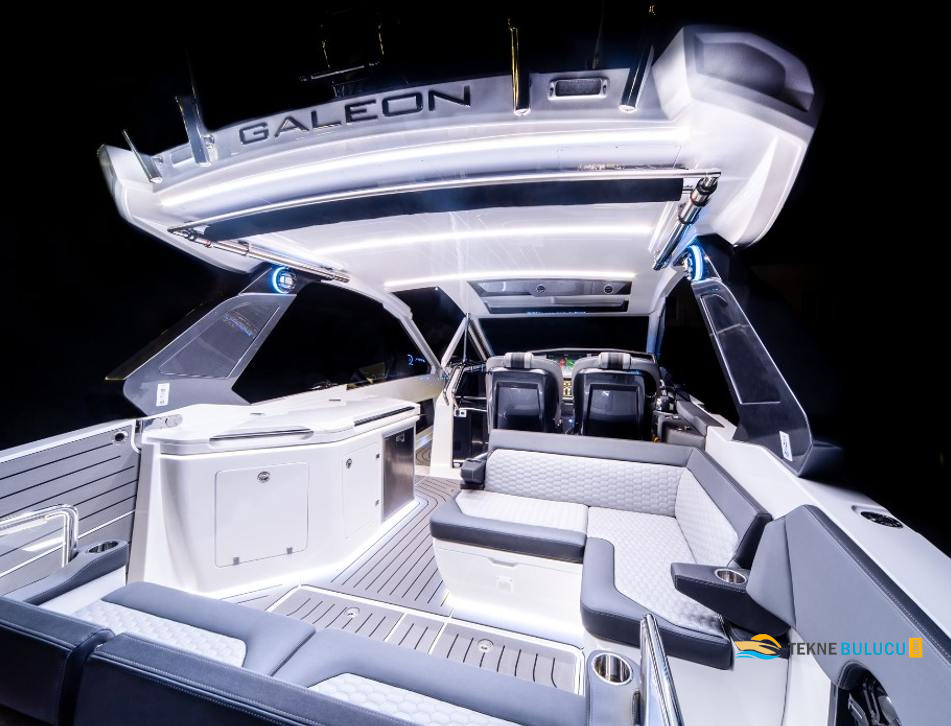 Galeon 325 GTO 2024 iç mekan 1