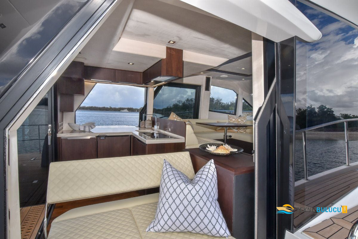 Galeon 460 Fly 2018 iç mekan 1