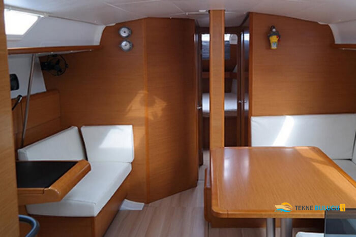 Jeanneau Sun Odyssey 439 2012 iç mekan 1