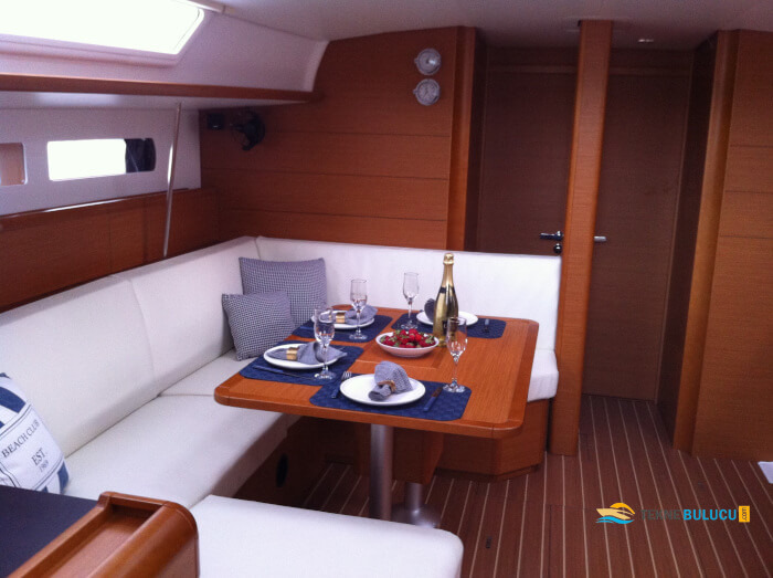 Jeanneau Sun Odyssey 469 2014 iç mekan 1