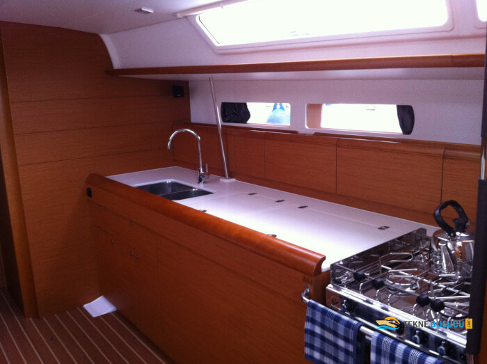 Jeanneau Sun Odyssey 469 2015 iç mekan 1