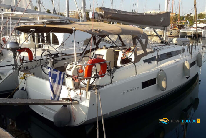 Jeanneau Sun Odyssey 410 2019 iç mekan 1