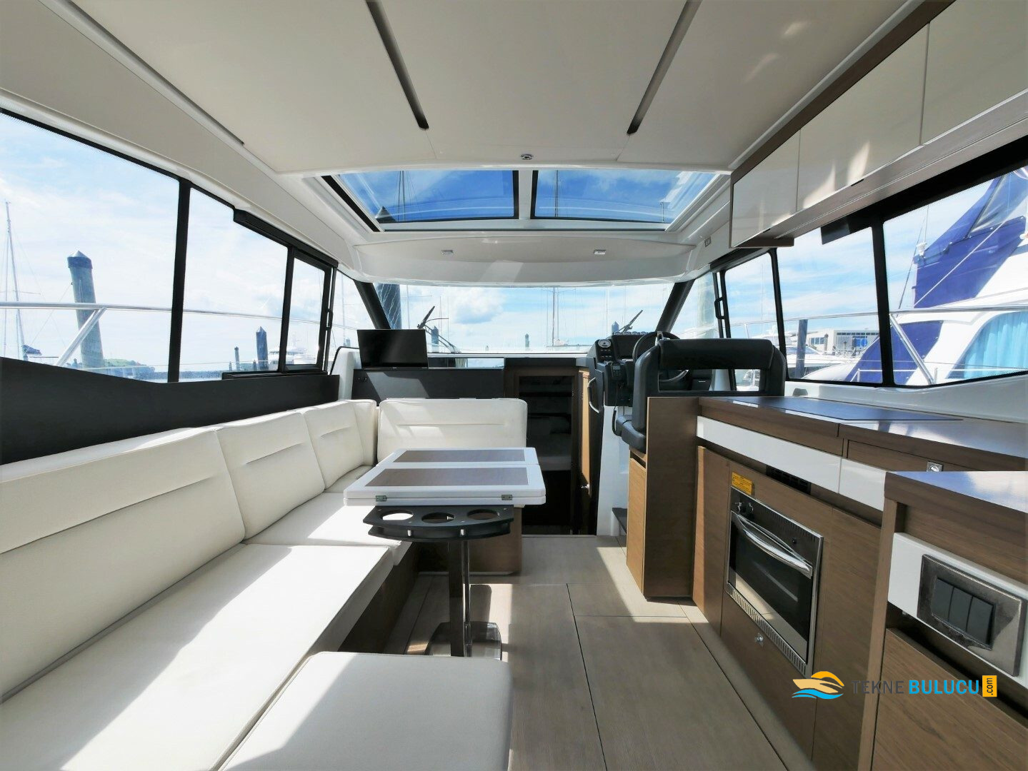 Jeanneau NC 37 2023 iç mekan 1