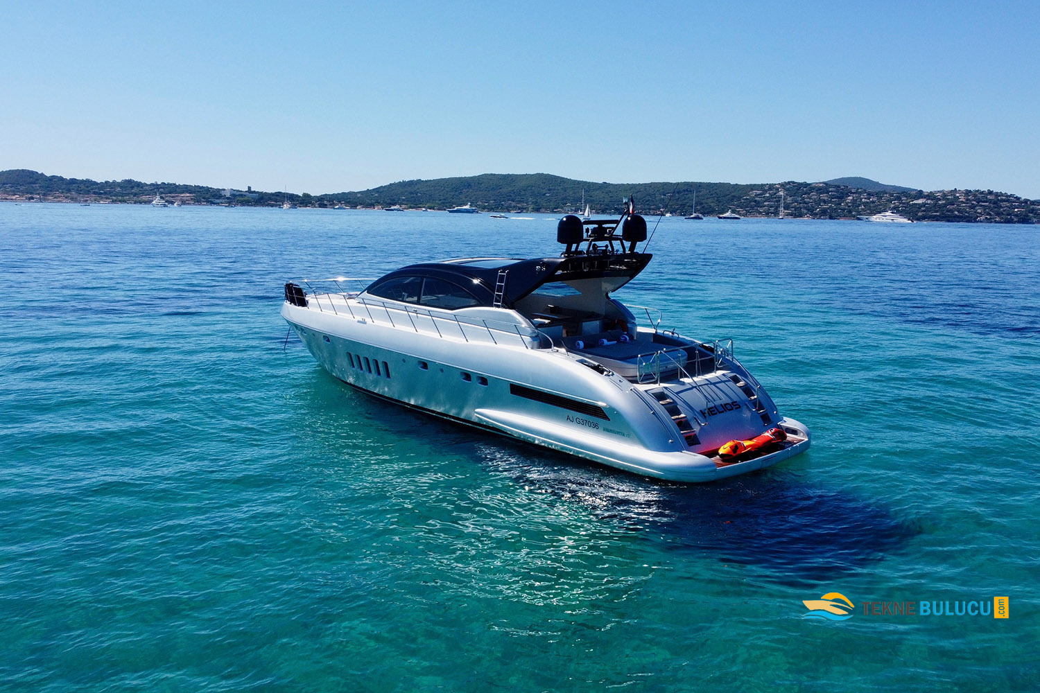 Mangusta 72 2010 iç mekan 1
