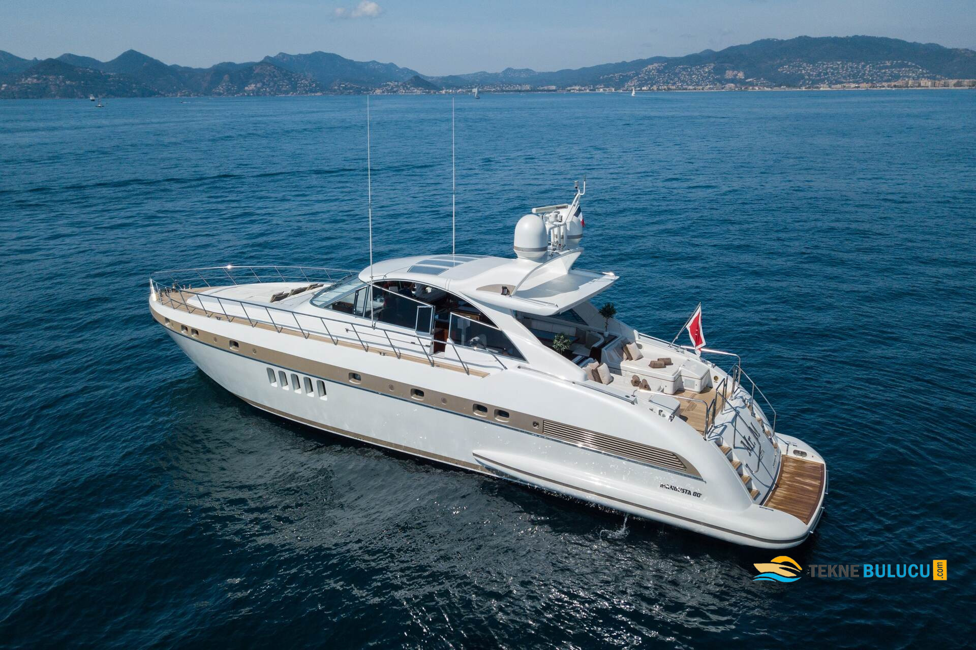 Mangusta 80 2014 iç mekan 1