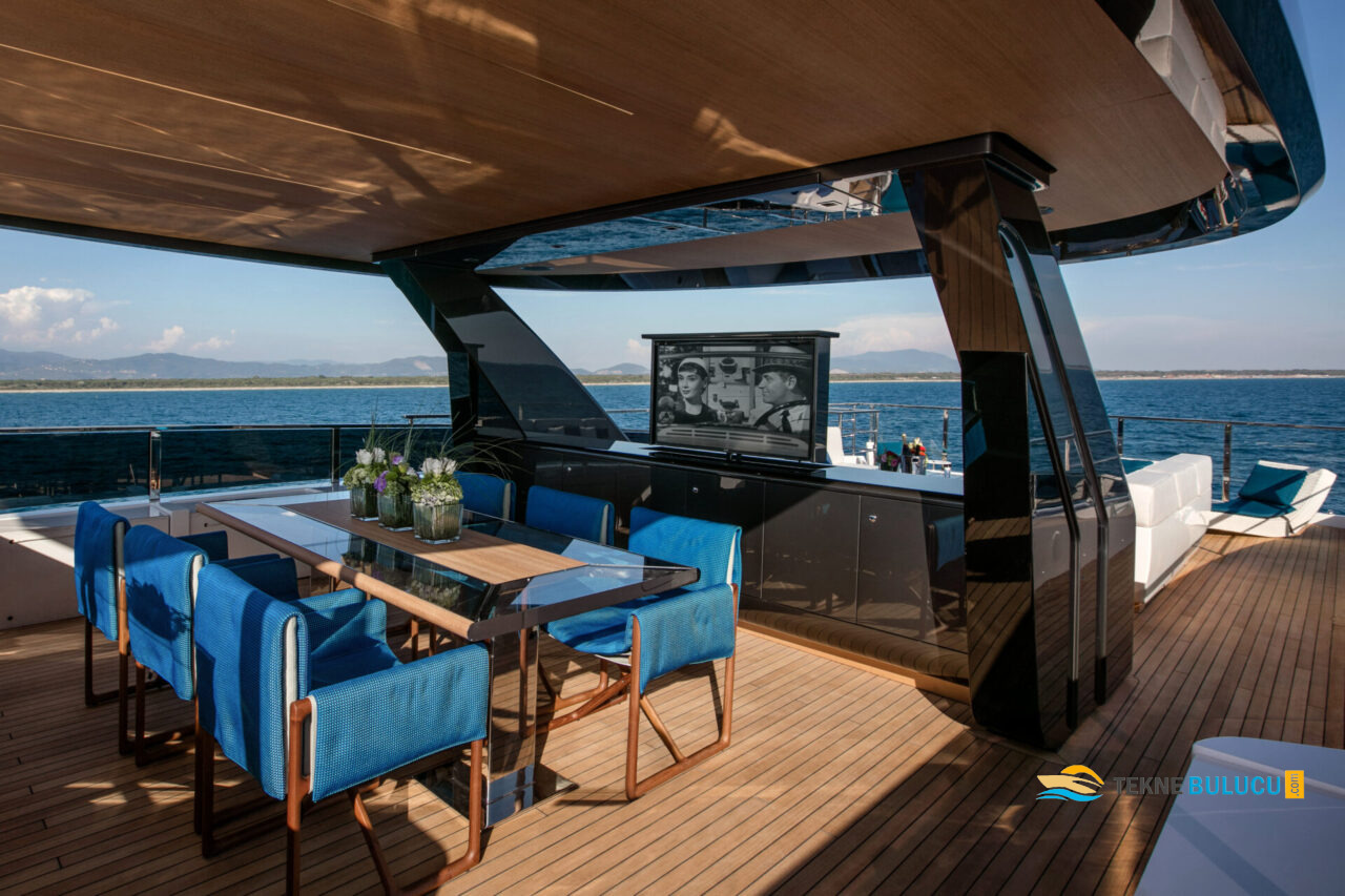 Mangusta Oceano 42 2022 iç mekan 1