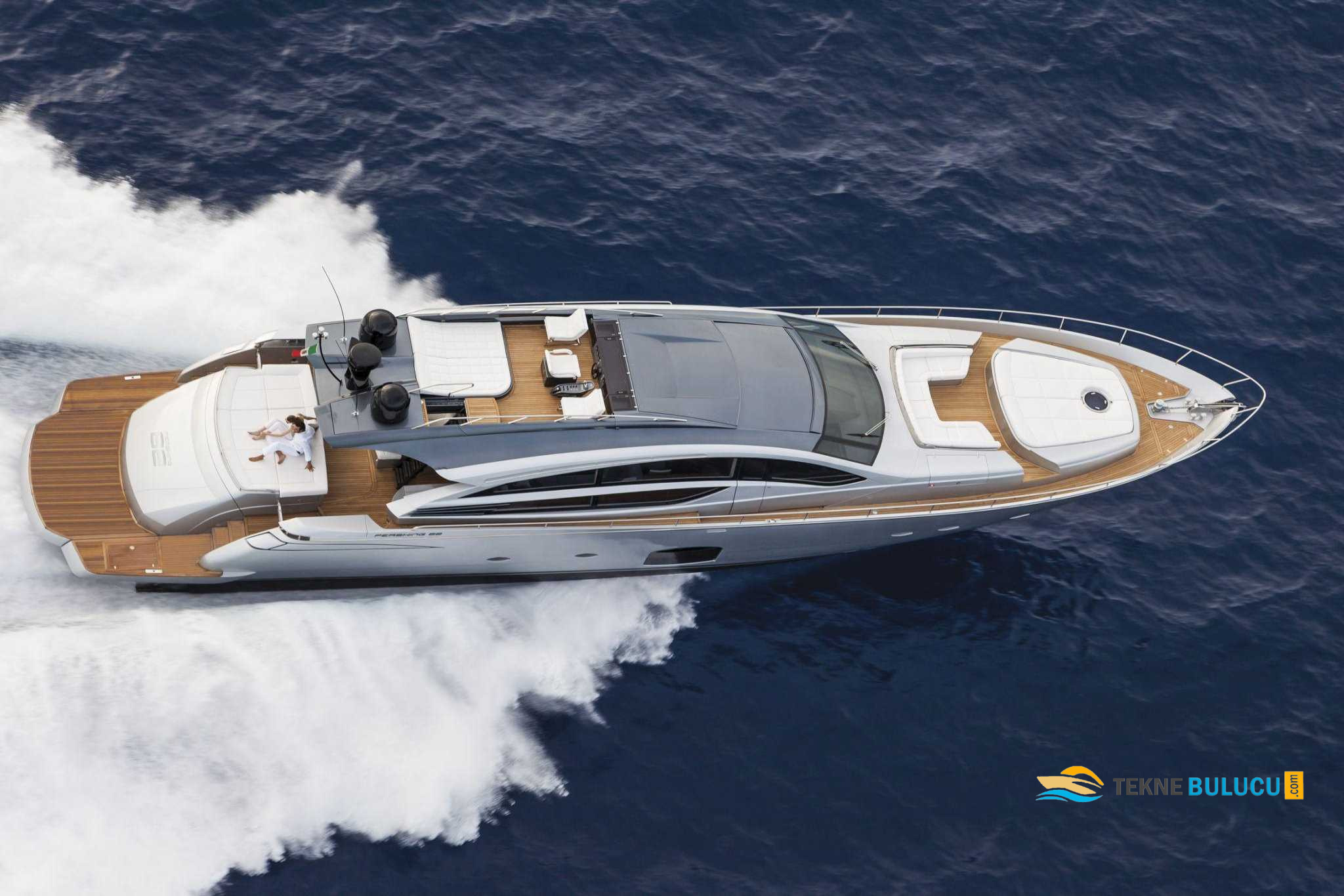 Pershing 82 2013 iç mekan 1