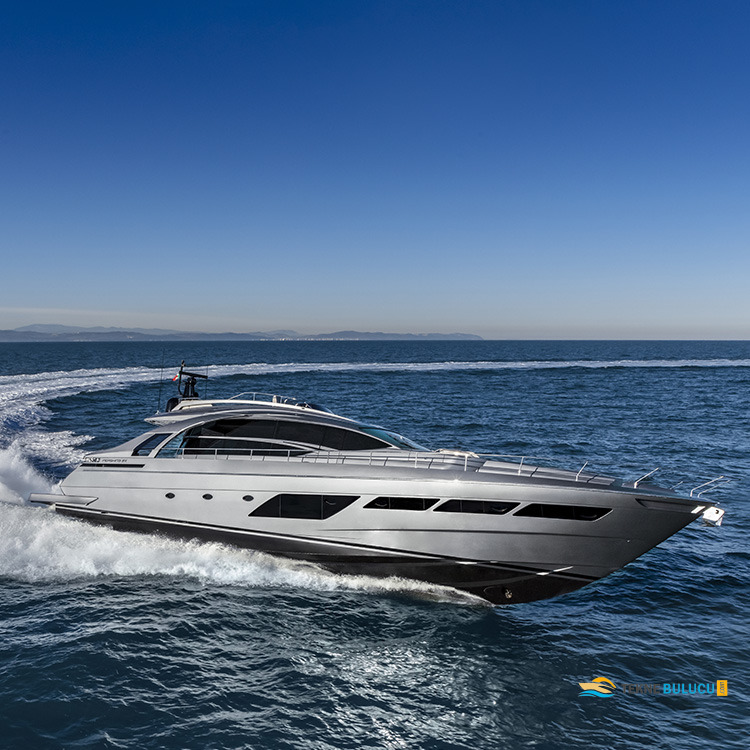 Pershing 8X 2023 iç mekan 1