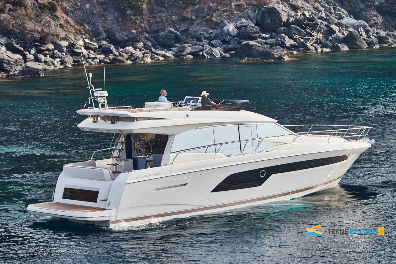 Prestige 520 2022 iç mekan 1