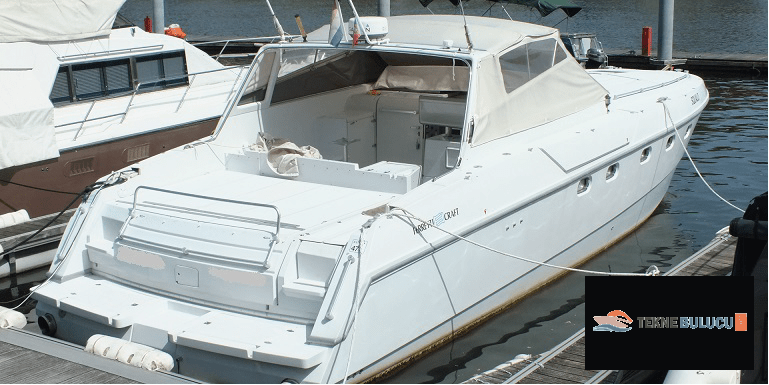 Ferretti Altura 47 1989 iç mekan 1