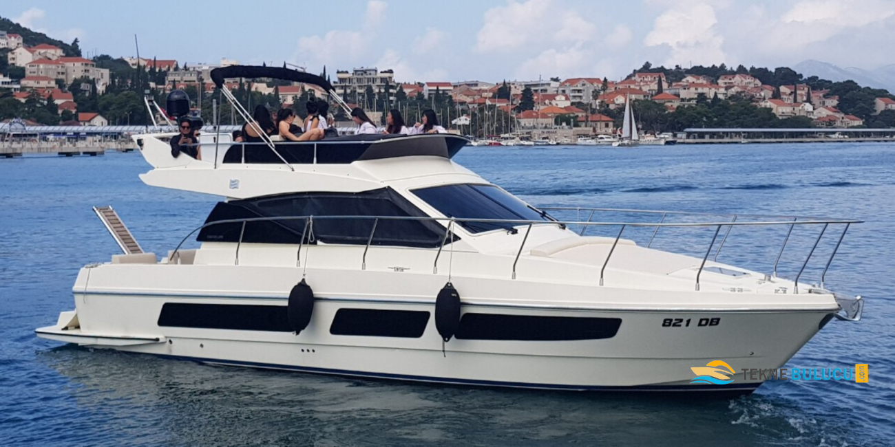Ferretti 43 Fly 1995 iç mekan 1