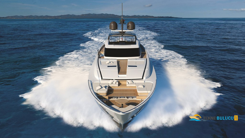 Ferretti 120 1994 iç mekan 1