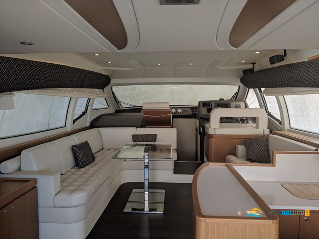 Ferretti 510 / 530 2013 iç mekan 1