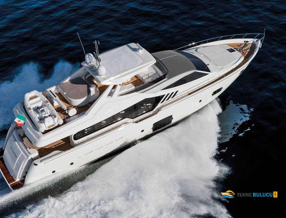 Ferretti 870 2012 iç mekan 2