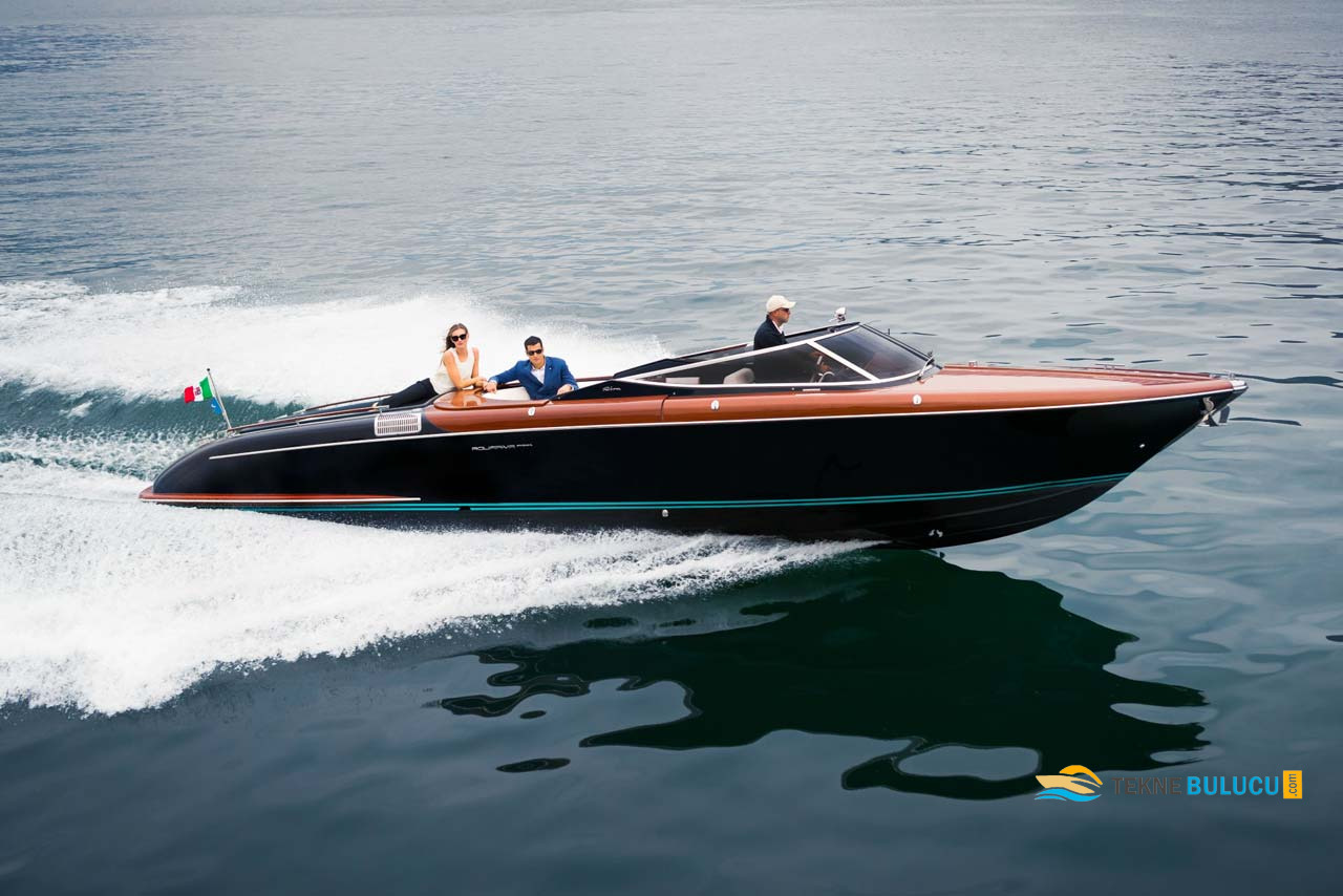 Riva Aquariva Super 33 2013 iç mekan 2