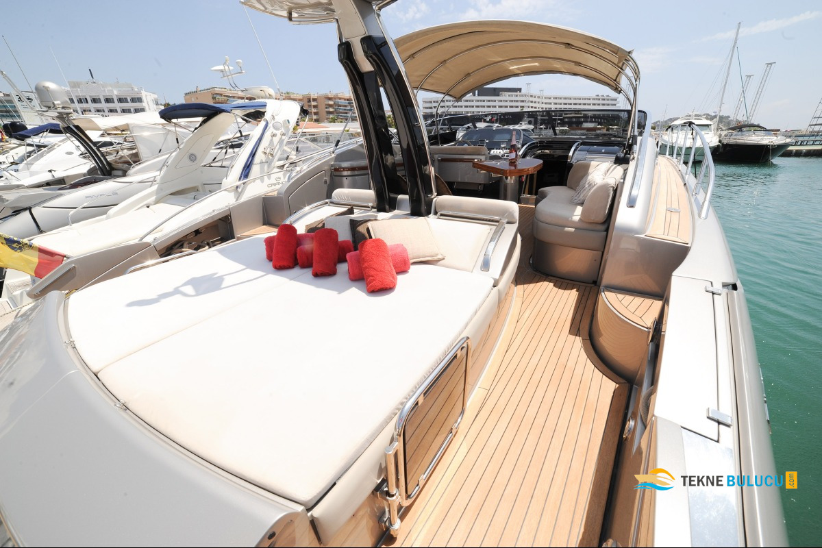 Riva Rivale 52 2014 iç mekan 2