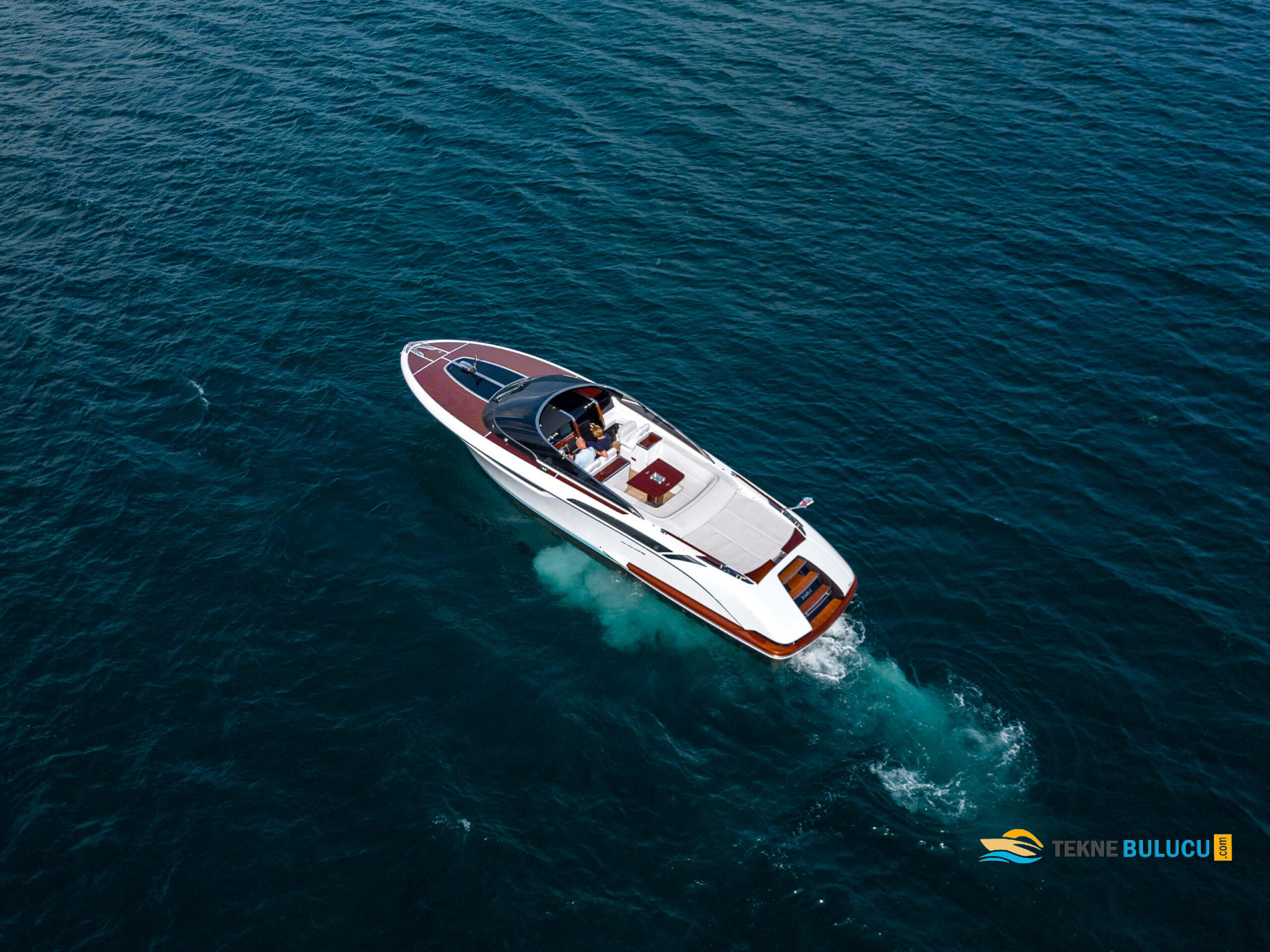 Riva Rivamare 38 2018 iç mekan 2