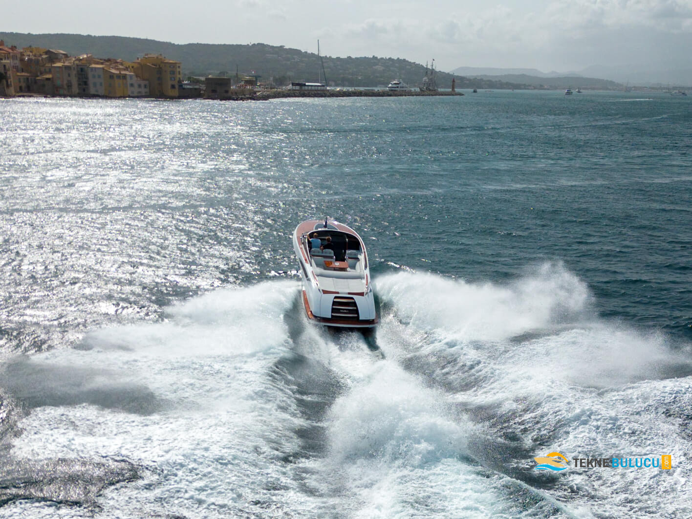 Riva Rivamare 38 2019 iç mekan 2
