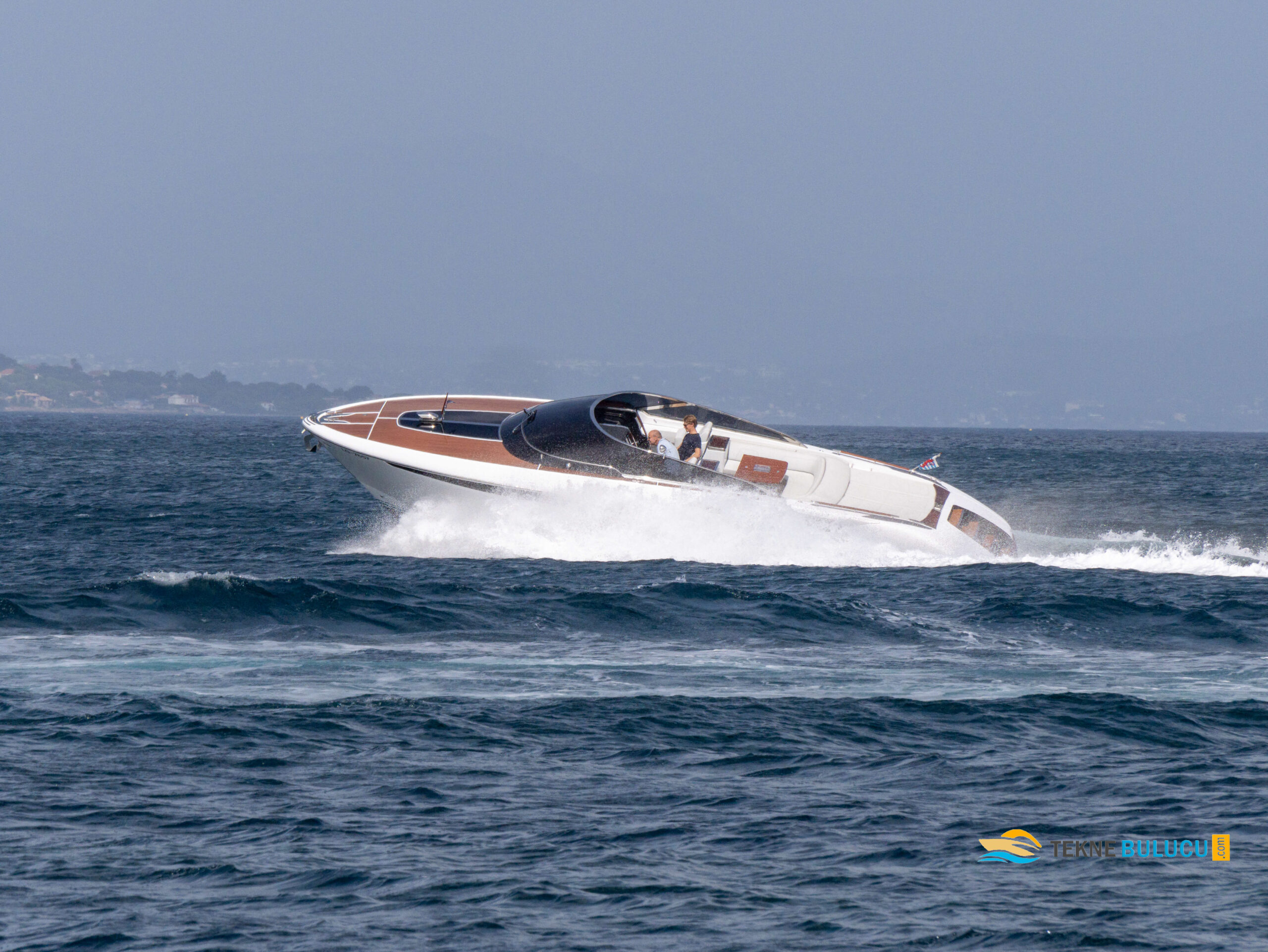 Riva Rivamare 38 2021 iç mekan 2