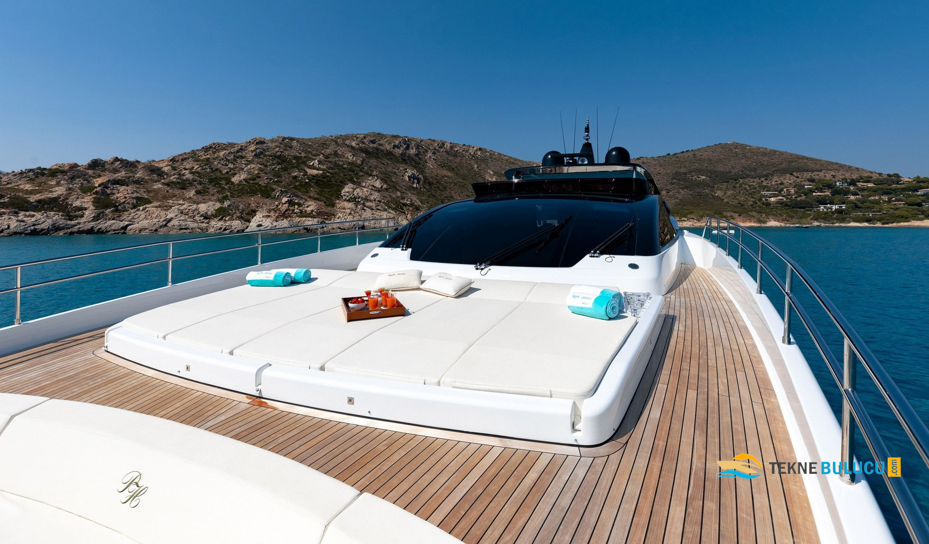 Riva 100 Corsaro 2023 iç mekan 2