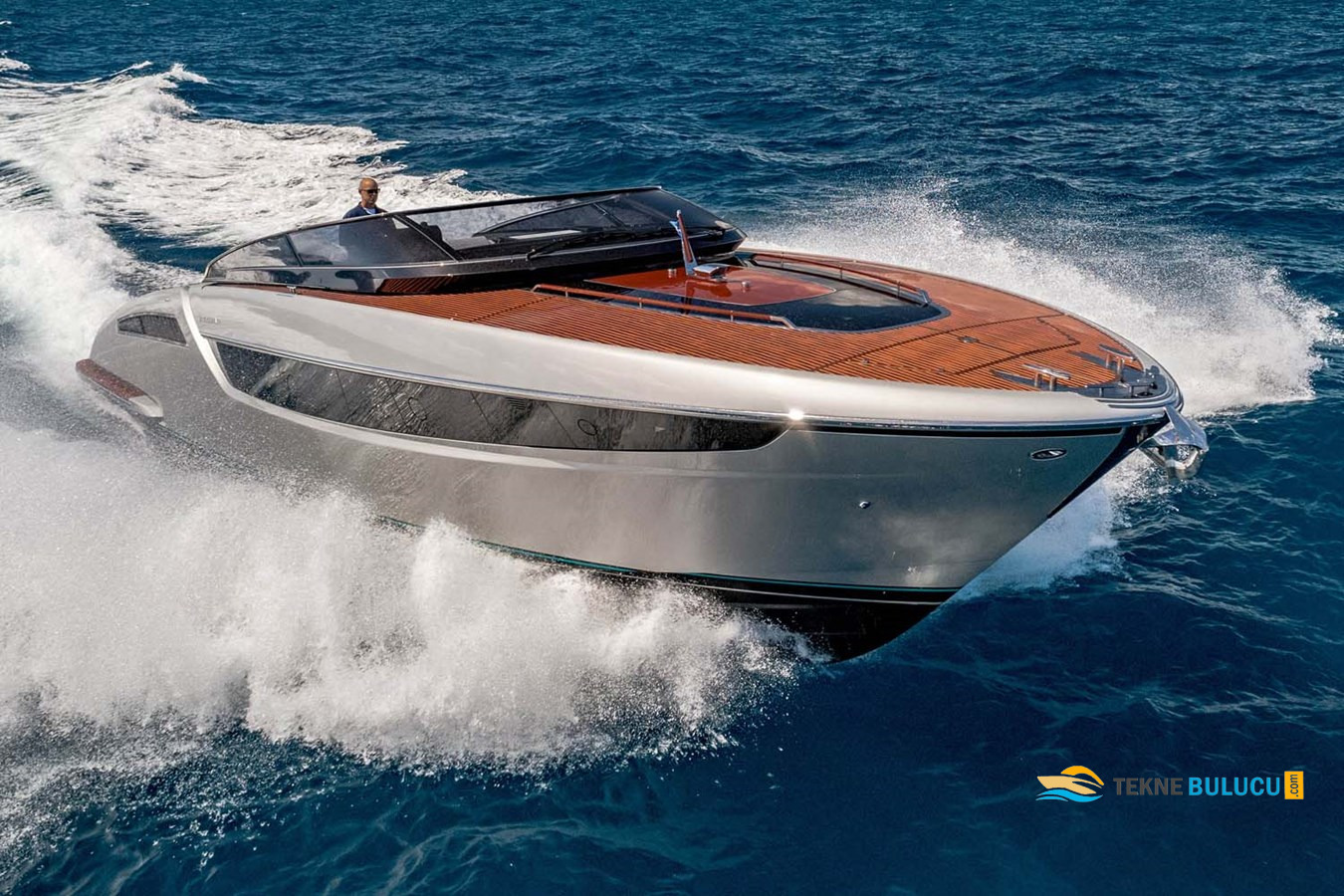 Riva 48 Dolceriva 2022 iç mekan 2