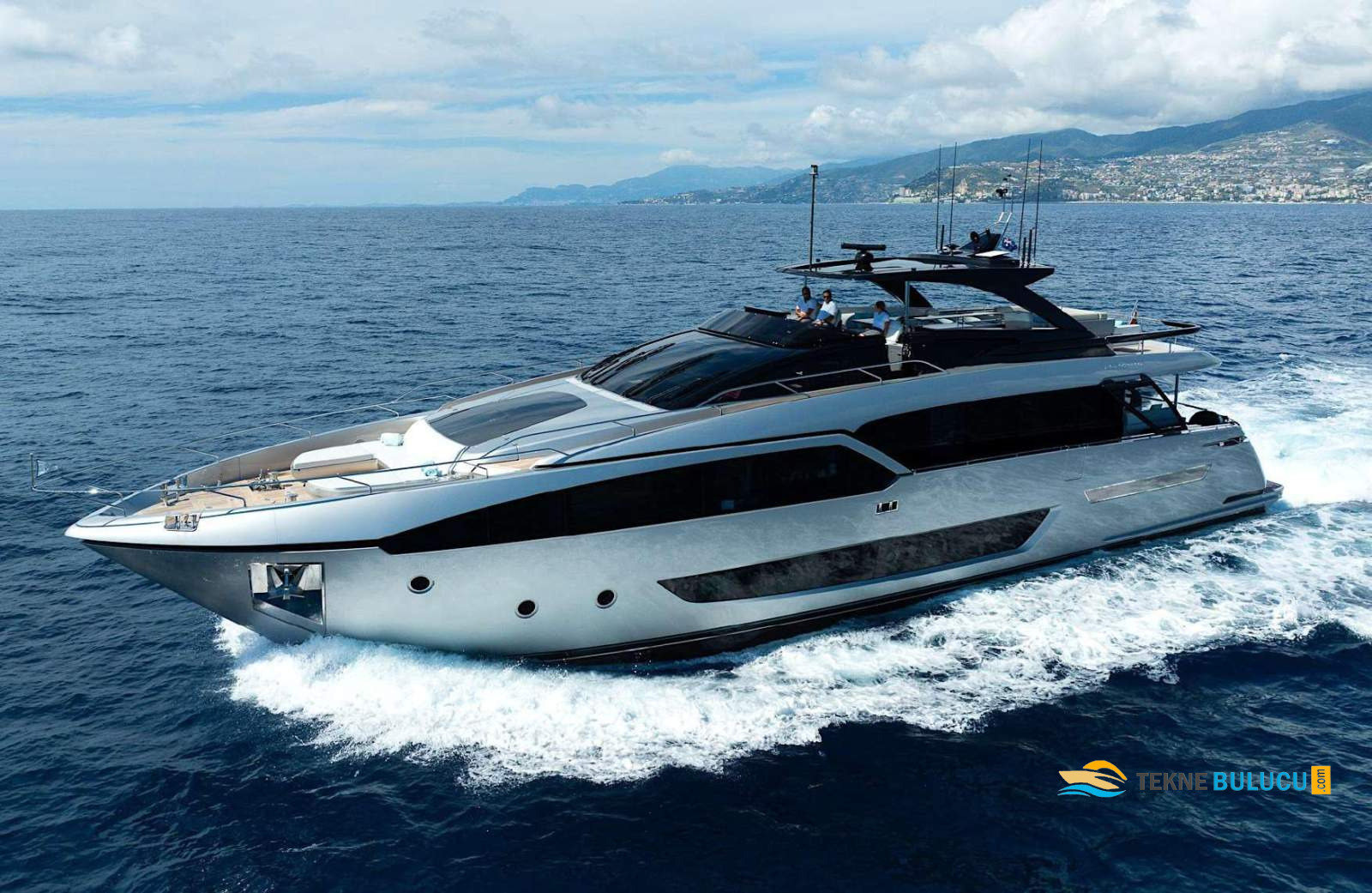 Riva 90 Argo 2026 iç mekan 2