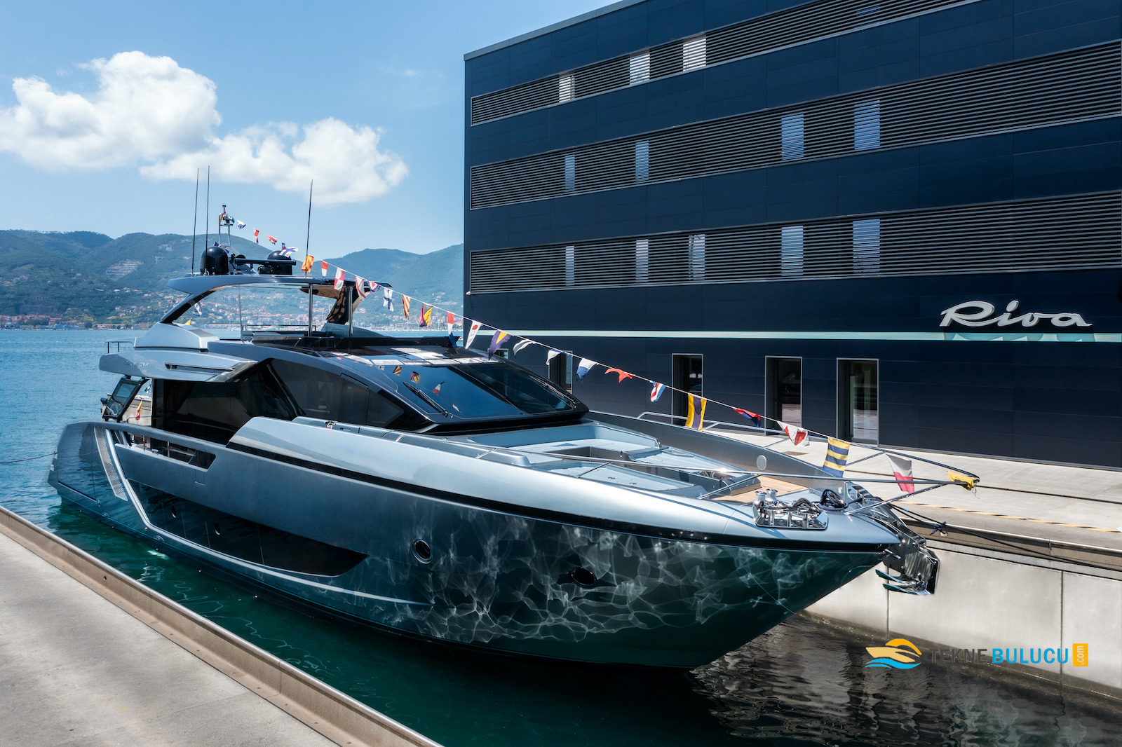 Riva 82 Diva 2026 iç mekan 2
