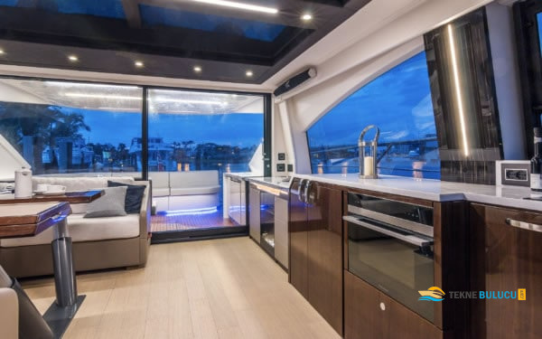 Fairline Targa 63 GTO 2025 iç mekan 2