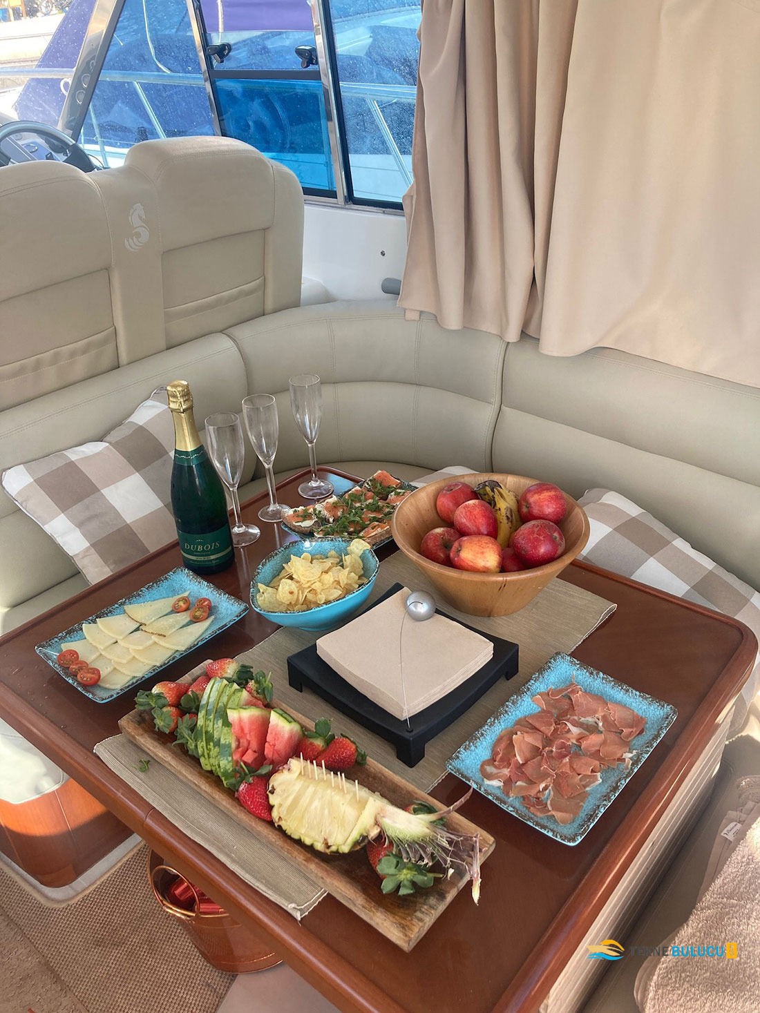 Beneteau Antares 42 2011 iç mekan 2