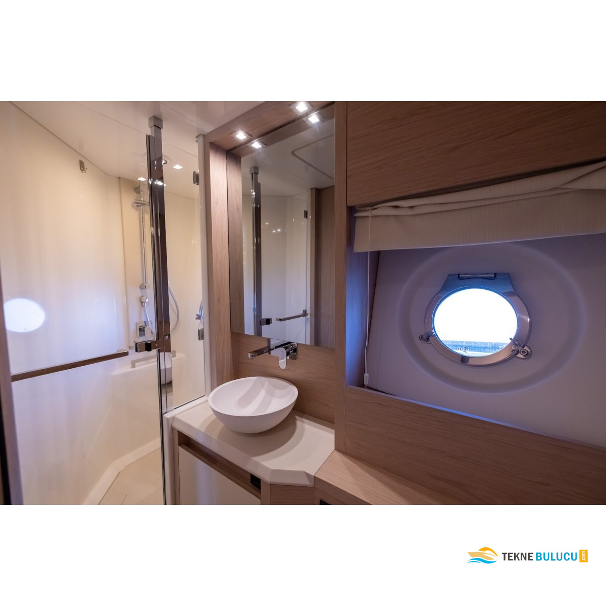 Beneteau Monte Carlo 6 2017 iç mekan 2