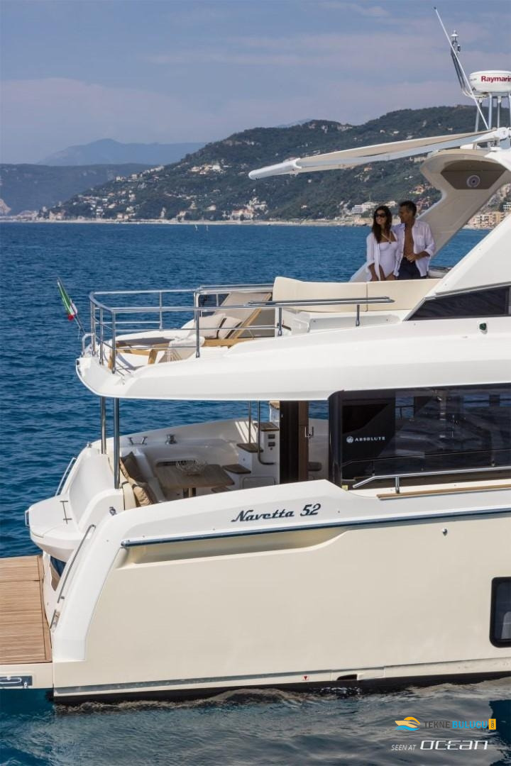 Absolute Navetta 52 2016 iç mekan 2