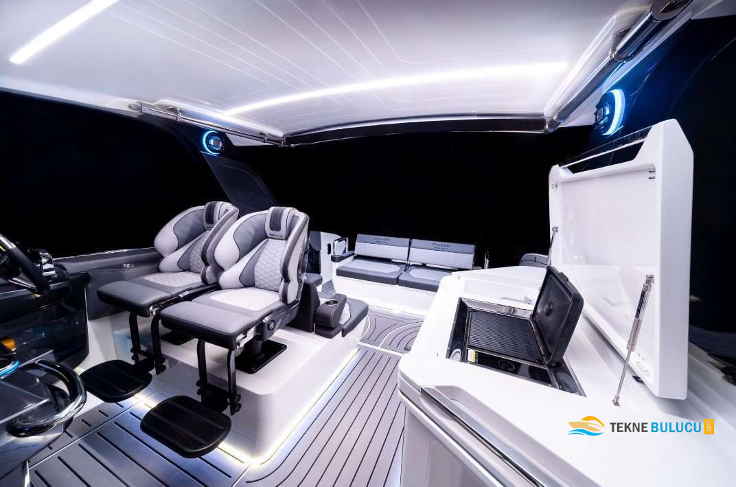 Galeon 325 GTO 2025 iç mekan 2
